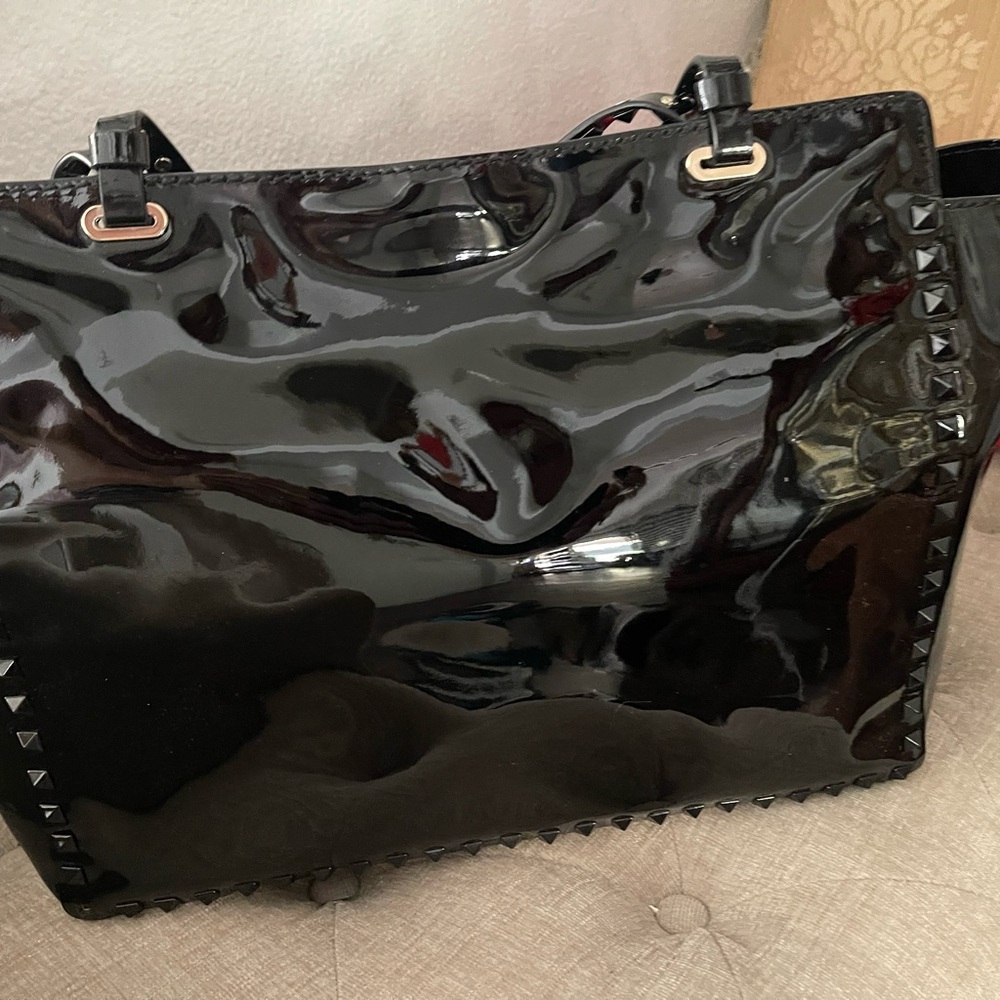 Valentino Garavani Black Studded Patent Tote - Picture 11 of 16